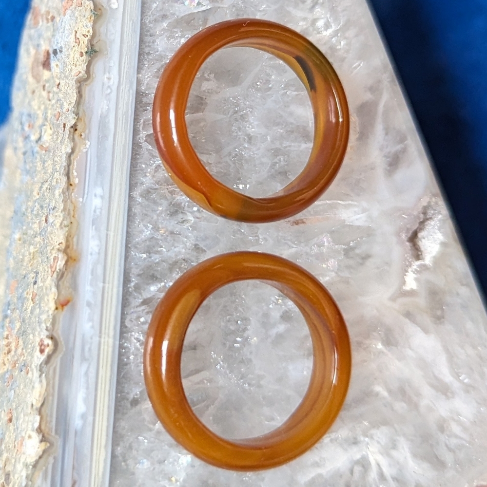 🤎 Set of 2 Banded Agate Warm Caramel Brown Semi-Precious Band Rings ~ 7 1/2 - Picture 6 of 16